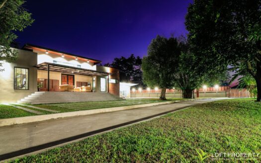 Luxury House for sale