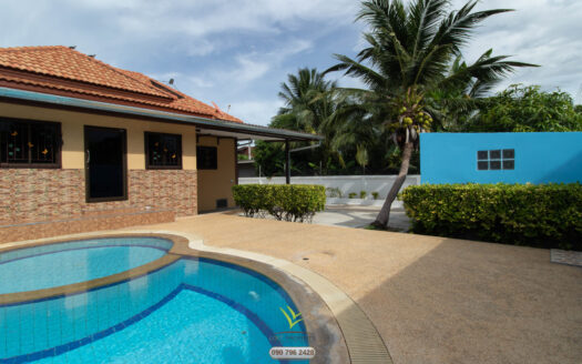 A detached house next to Emerald Hill Hua Hin