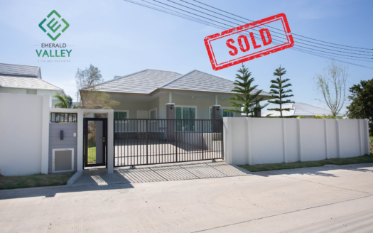 🏡 Luxury Pool Villa for Sale – Move-In Ready, 3Bedroom/3Bathroom