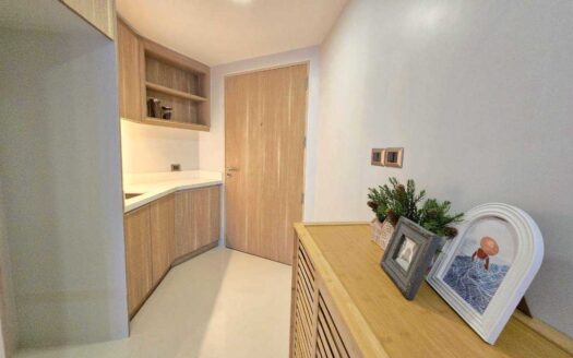 For Sale or Rent: The Pine Condo, Khao Takiab INSPIRATION from its inception that has been a tone combination of refreshing green and crystal clear blue color.,